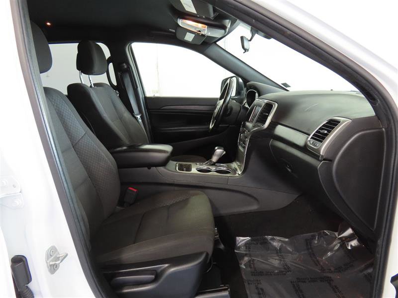 Used 2021 Jeep Grand Cherokee Laredo image 35