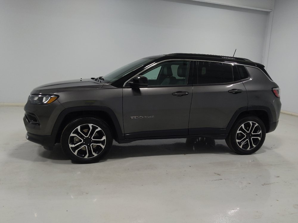 Used 2023 Jeep Compass Limited AWD/4WD image 2