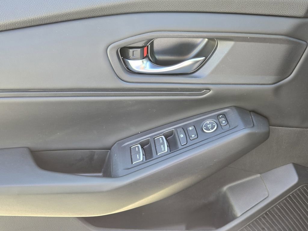 Certified 2024 Honda Accord EX image 26