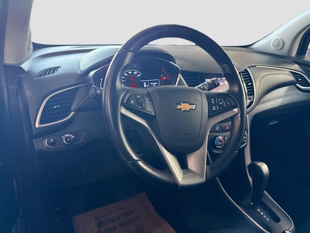 Used 2020 Chevrolet Trax LT w/ Driver Confidence Package image 21
