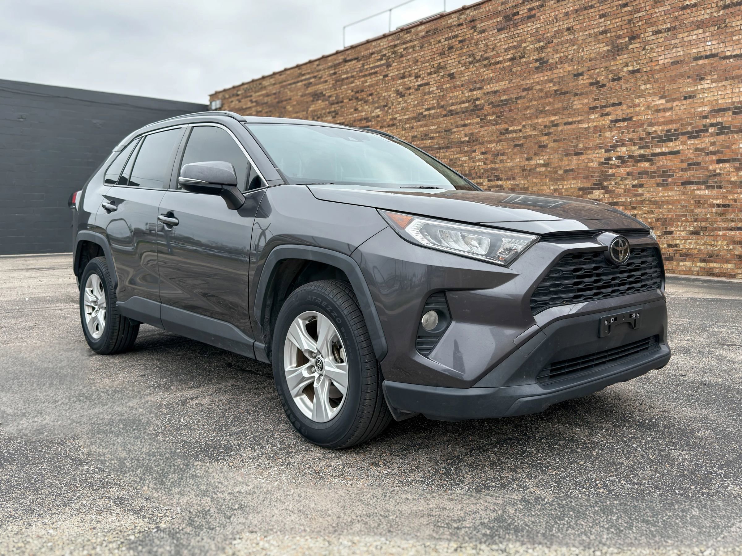 Used 2020 Toyota RAV4 XLE image 1