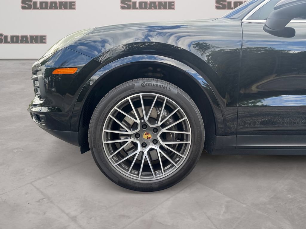 Used 2021 Porsche Cayenne AWD/4WD image 14