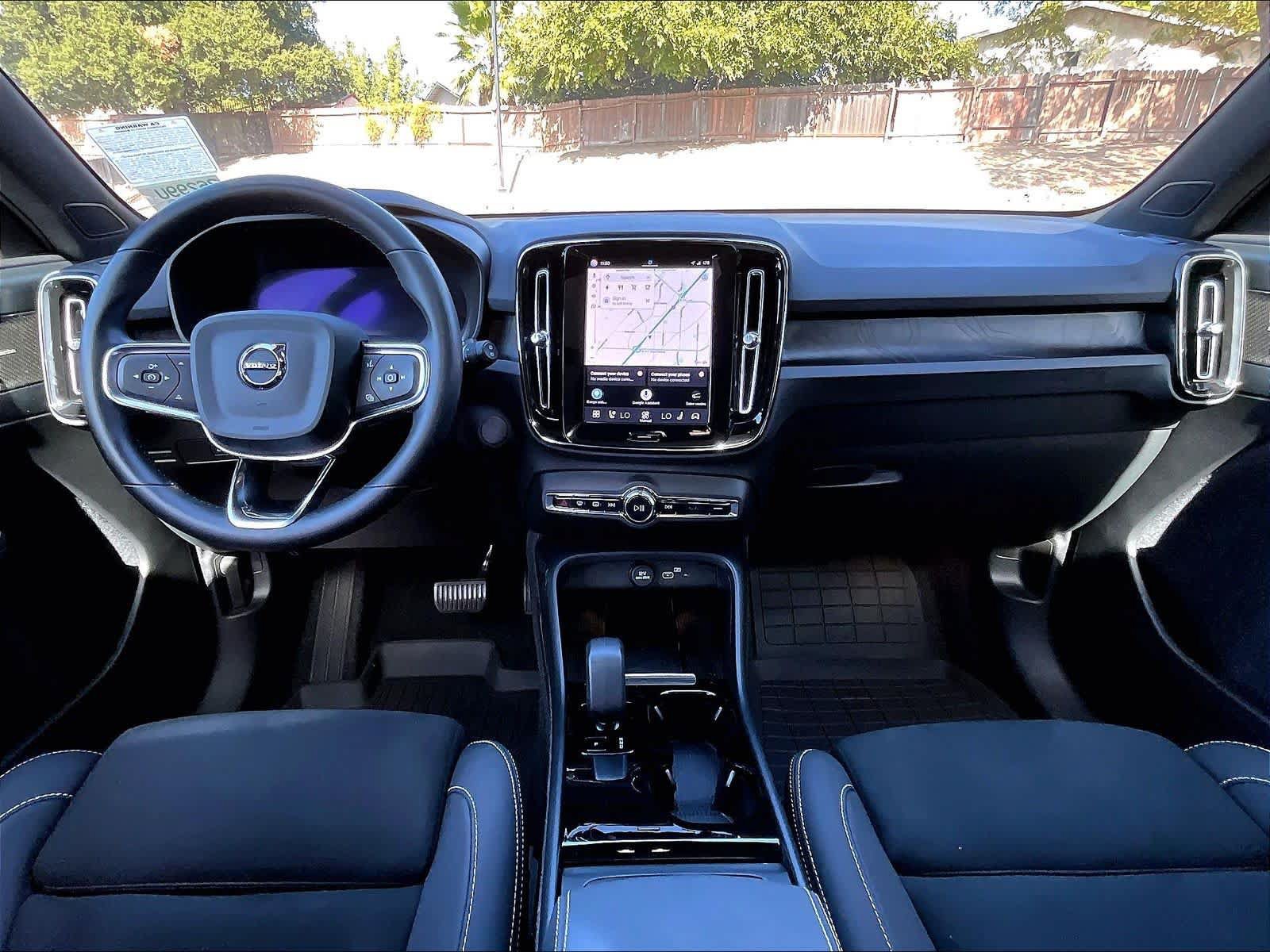 Used 2024 Volvo XC40 Recharge Ultimate w/ Protection Package Premier AWD/4WD image 19