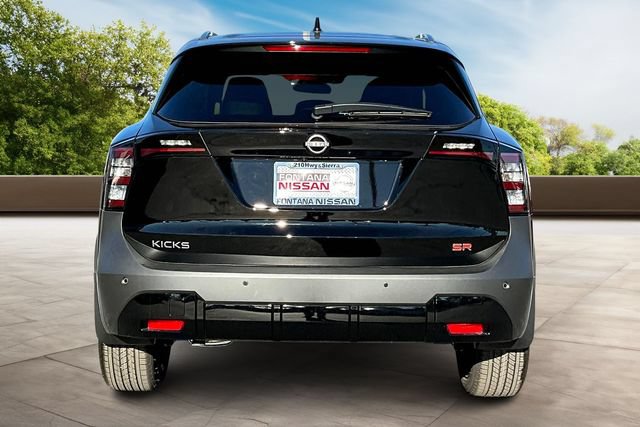 New 2026 Nissan Kicks SR w/ Cold Weather Package FWD image 4