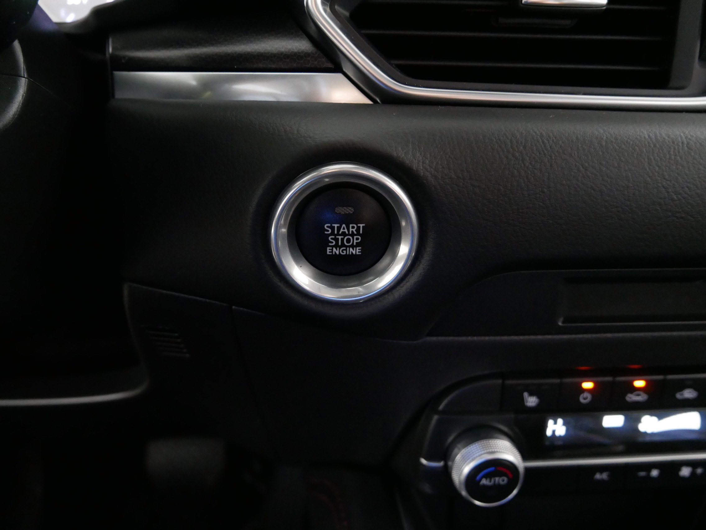 Used 2023 MAZDA CX-5 Carbon Edition image 30