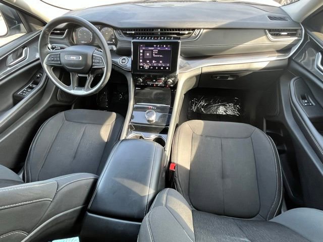Used 2023 Jeep Grand Cherokee L Laredo AWD/4WD image 31