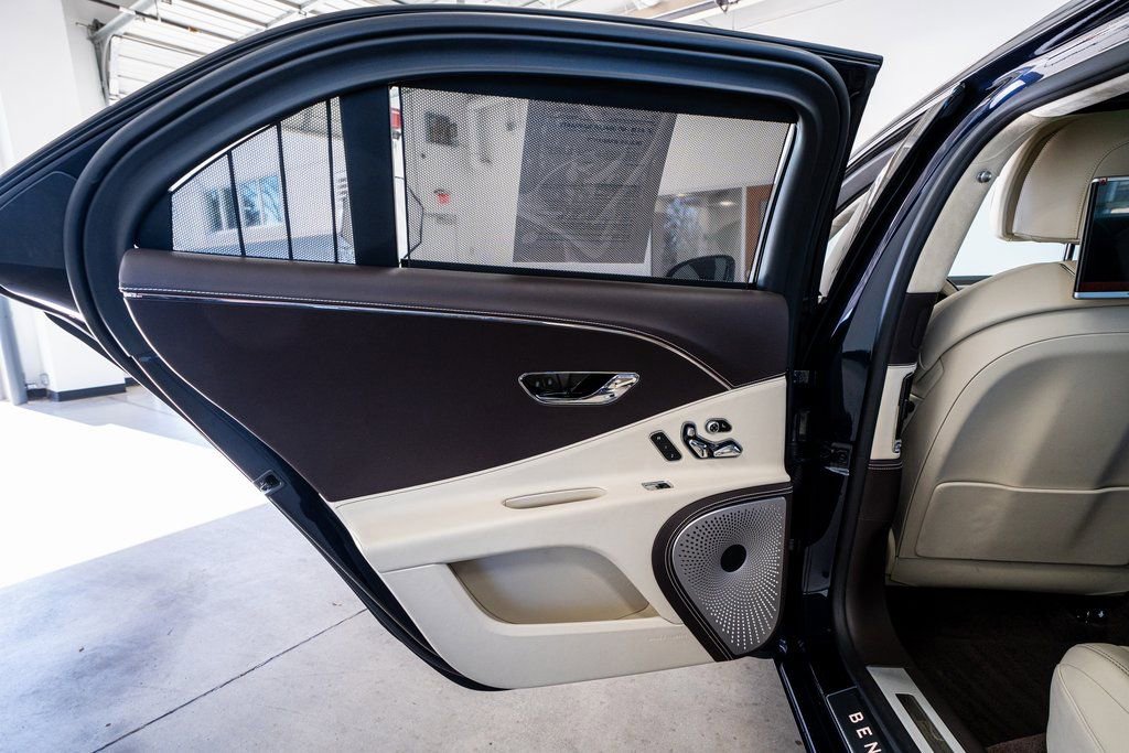 Used 2020 Bentley Flying Spur W12 image 53