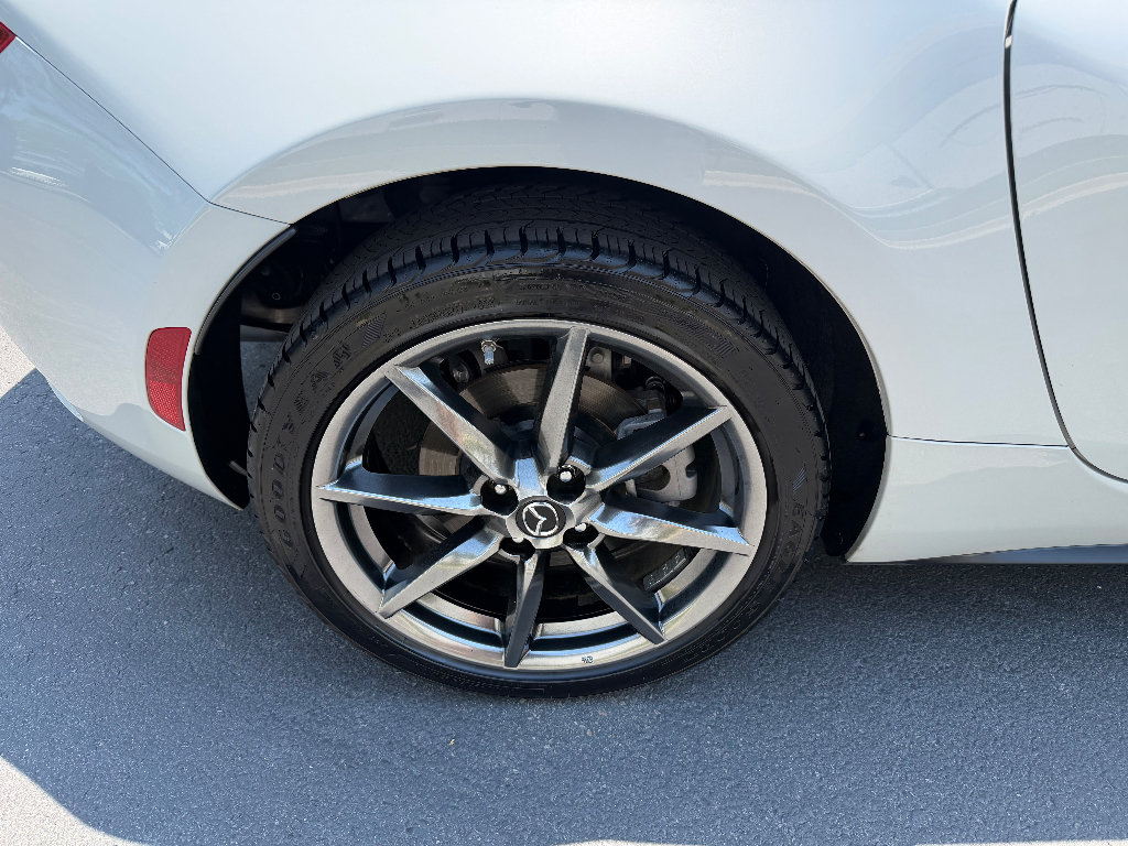 Used 2018 MAZDA MX-5 Miata Grand Touring RWD image 20