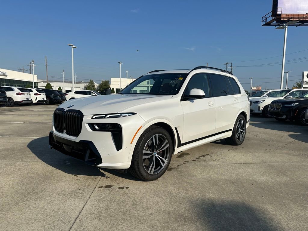 Certified 2024 BMW X7 xDrive40i w/ M Sport Package image 1