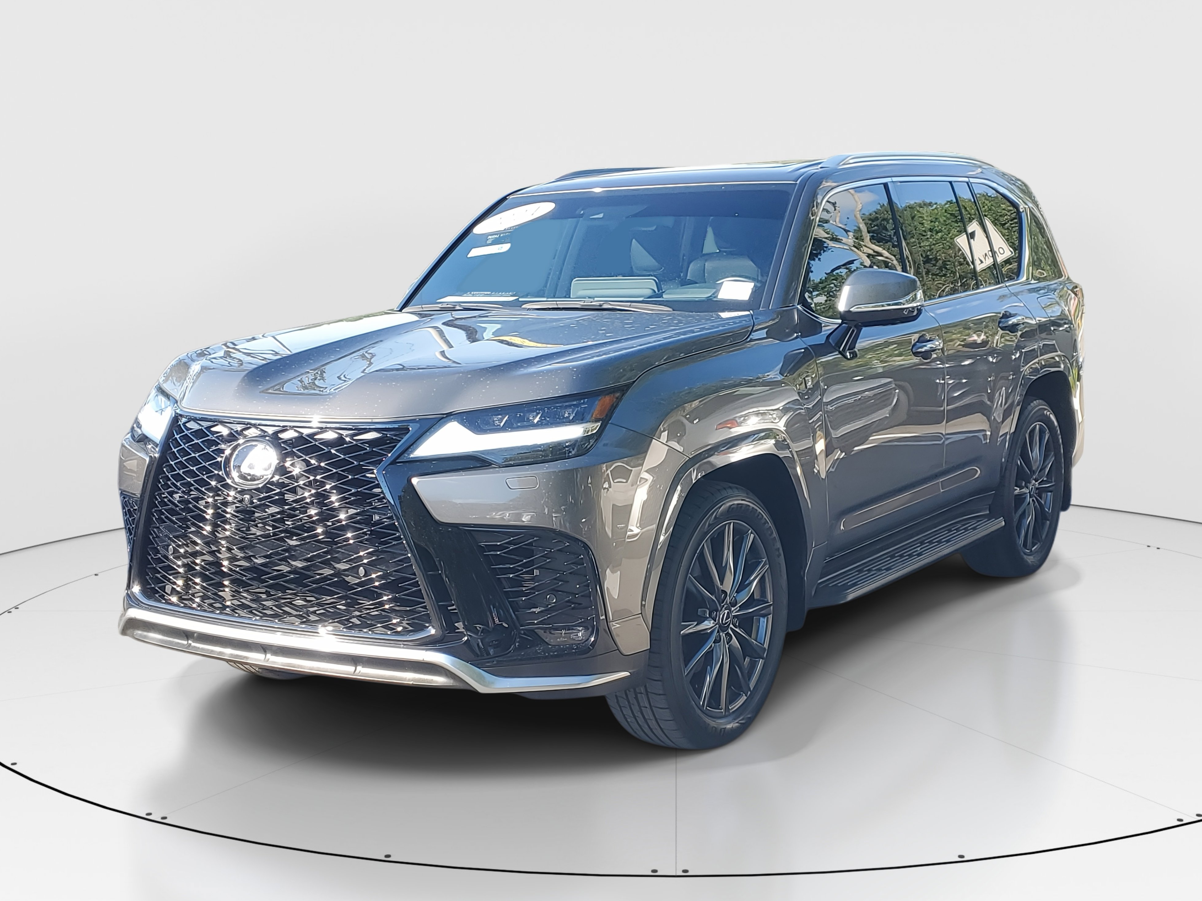 Used 2024 Lexus LX 600 F Sport image 3