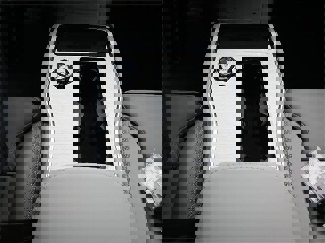 Used 2025 Volvo EX90 Ultra AWD/4WD image 13