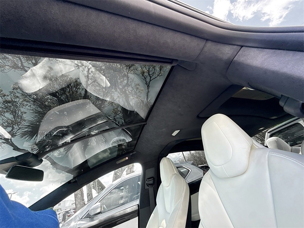 Used 2019 Tesla Model X 100D image 22
