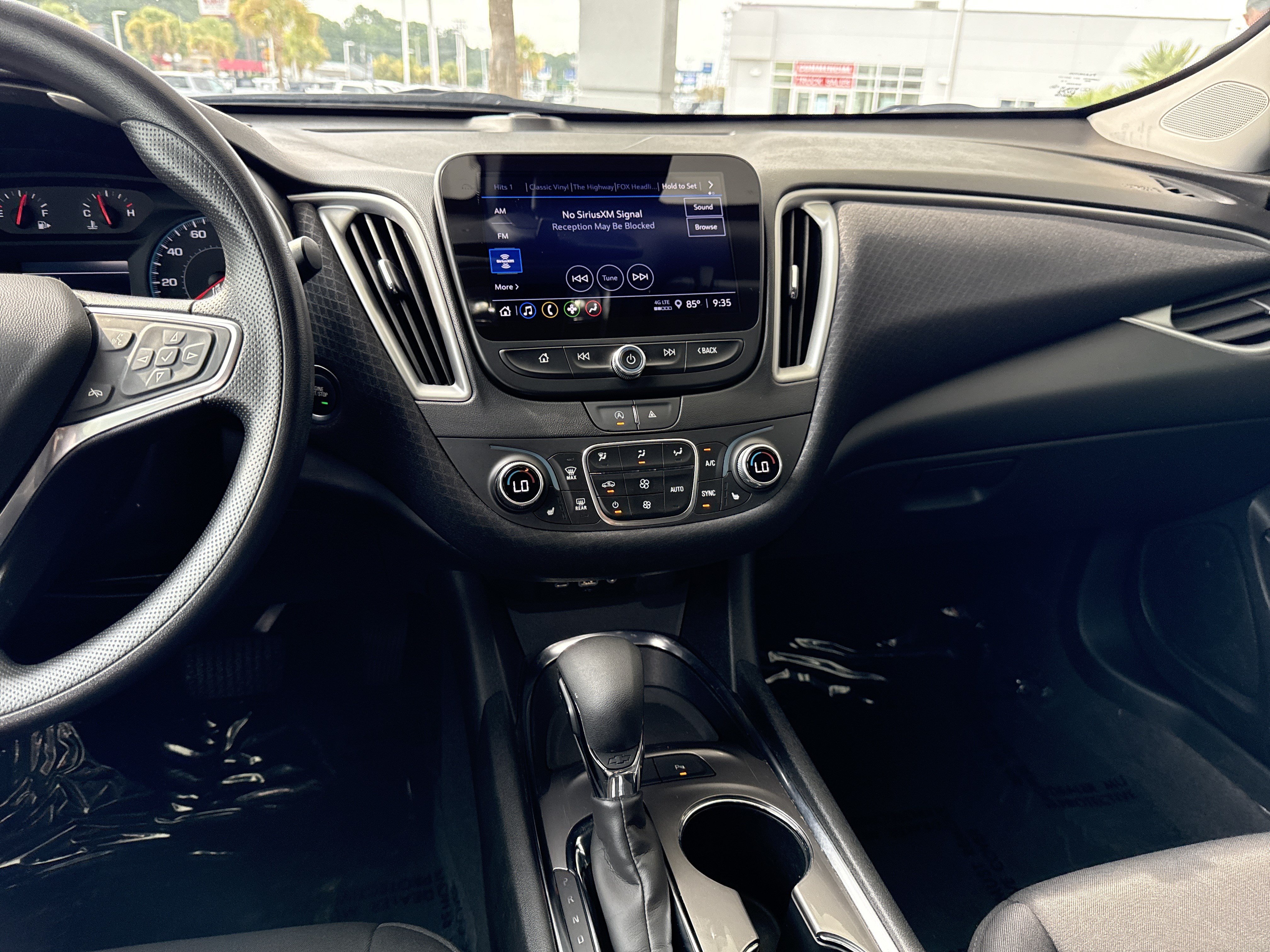 Used 2024 Chevrolet Malibu LT FWD image 28