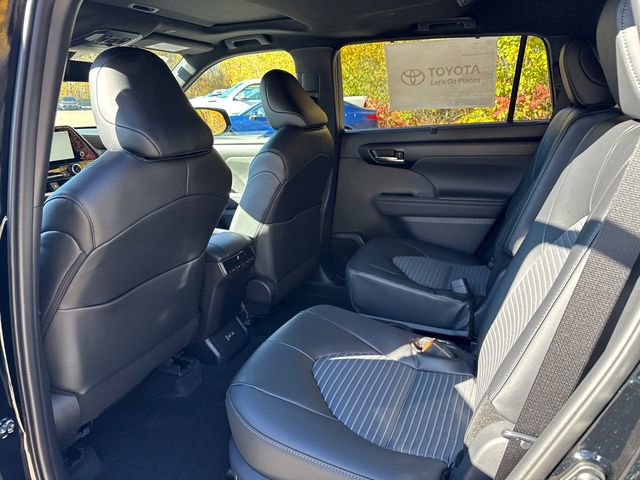 New 2026 Toyota Highlander XSE image 19