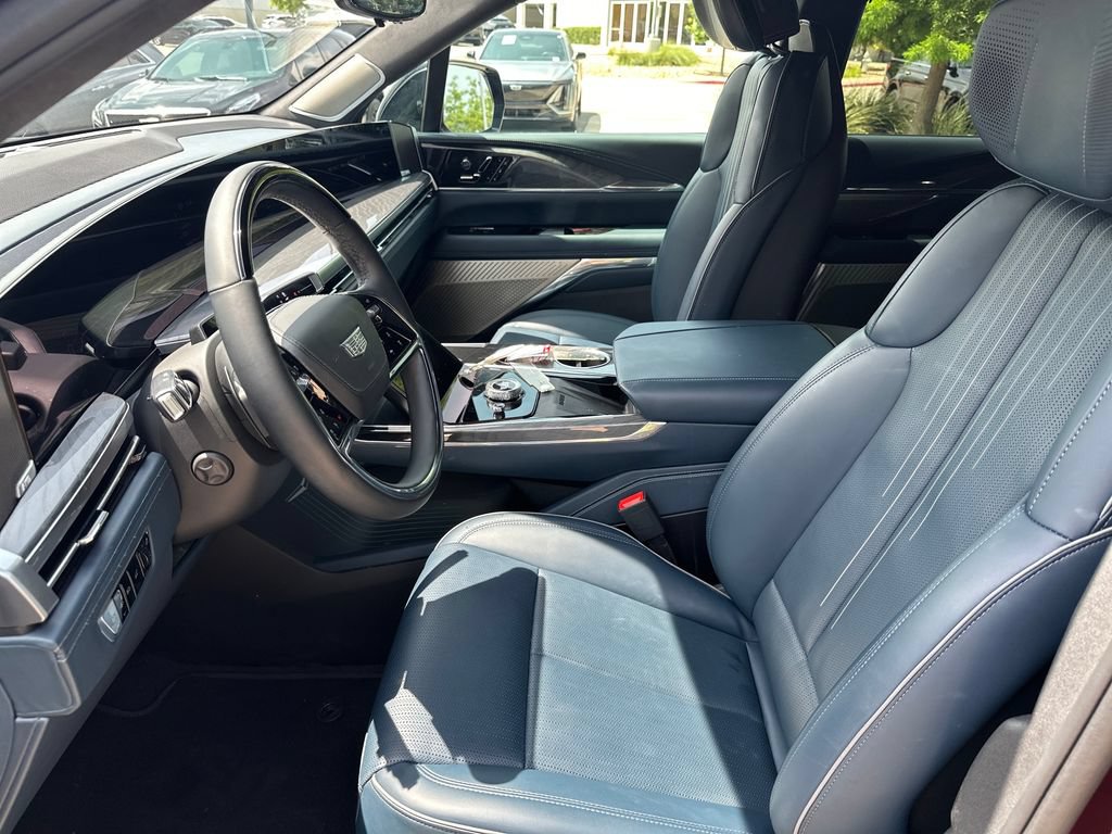 Used 2025 Cadillac Escalade IQ Luxury 2 w/ LPO, Premium Carpet Package AWD/4WD image 19