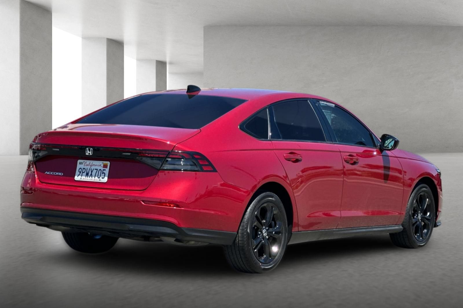 Used 2025 Honda Accord SE image 4