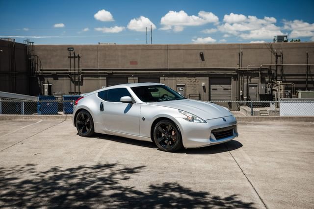 Used 2009 Nissan 370Z Touring w/ Sport Pkg image 33
