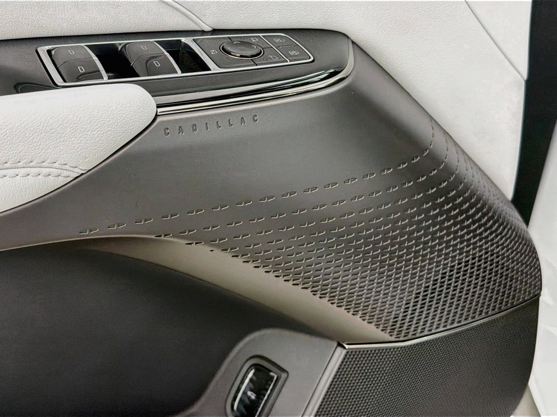 New 2027 Cadillac Lyriq Sport RWD image 23