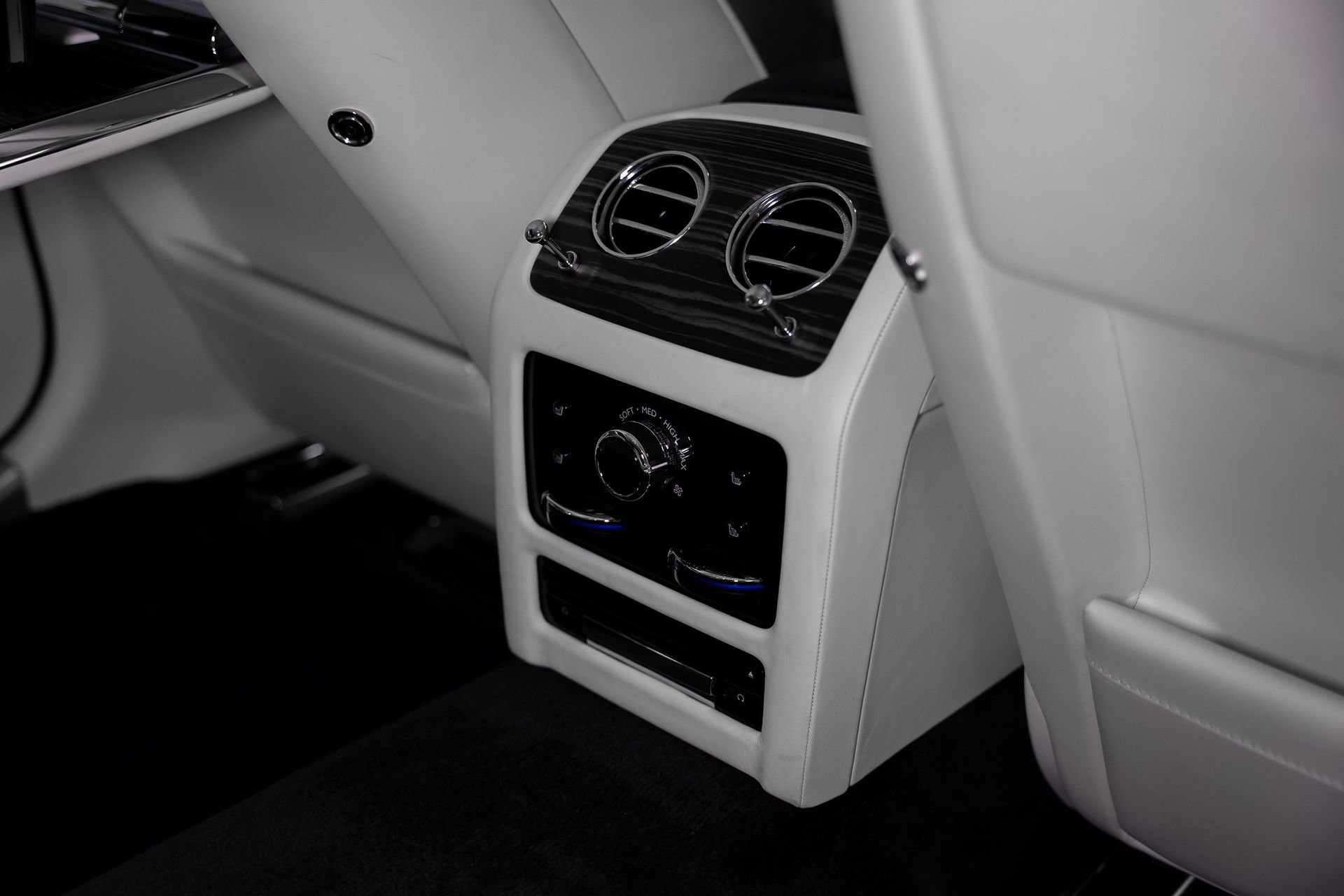 Used 2022 Rolls-Royce Ghost Extended Wheelbase AWD/4WD image 65