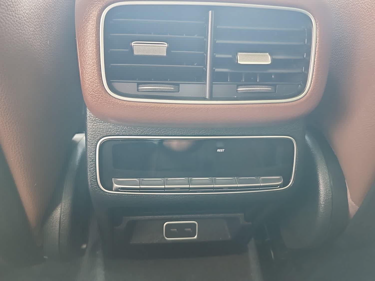 Used 2024 Mercedes-Benz GLS 450 4MATIC image 28