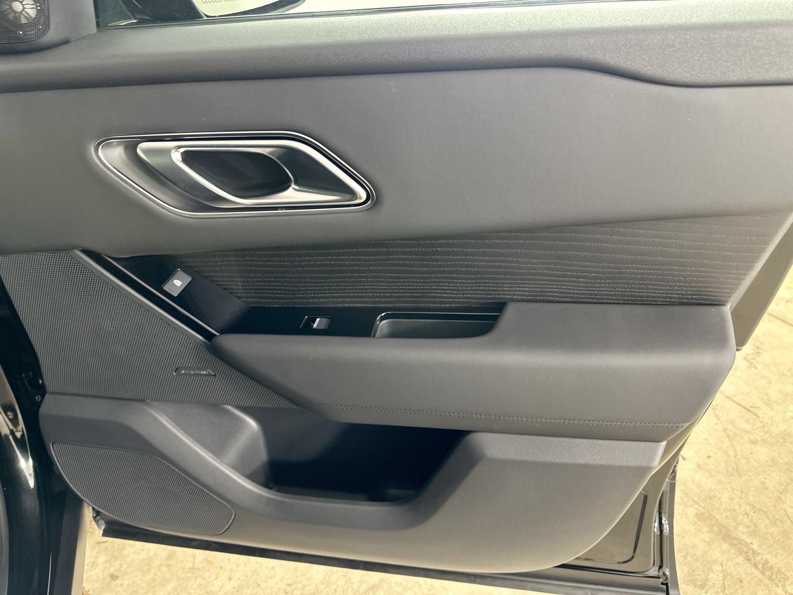 New 2026 Land Rover Range Rover Velar S AWD/4WD image 43