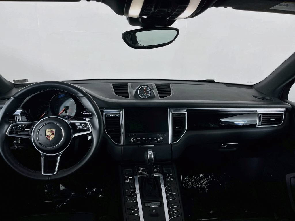 Used 2017 Porsche Macan S AWD/4WD image 9