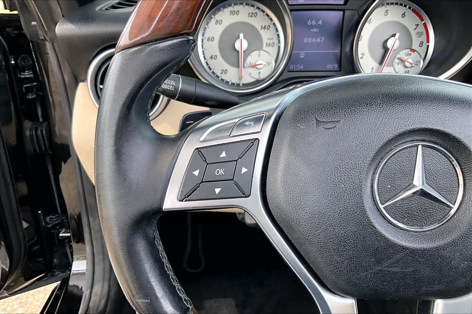 Used 2012 Mercedes-Benz SLK 350 image 21