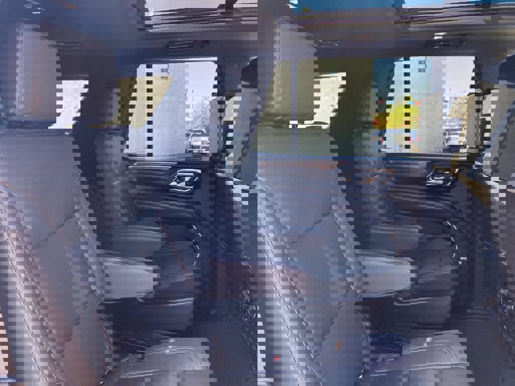 Used 2022 Chevrolet Tahoe Z71 w/ Z71 Off-Road Package image 22