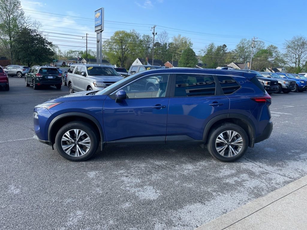 Used 2023 Nissan Rogue SV image 5