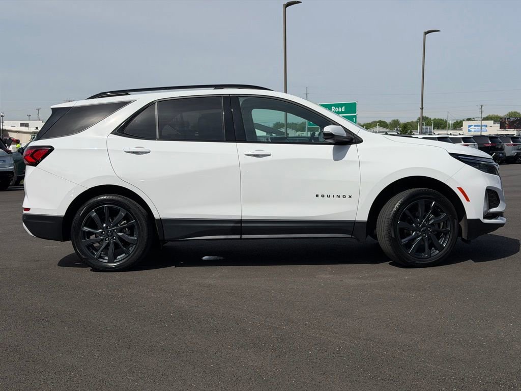 Used 2022 Chevrolet Equinox RS w/ Infotainment Package AWD/4WD image 6