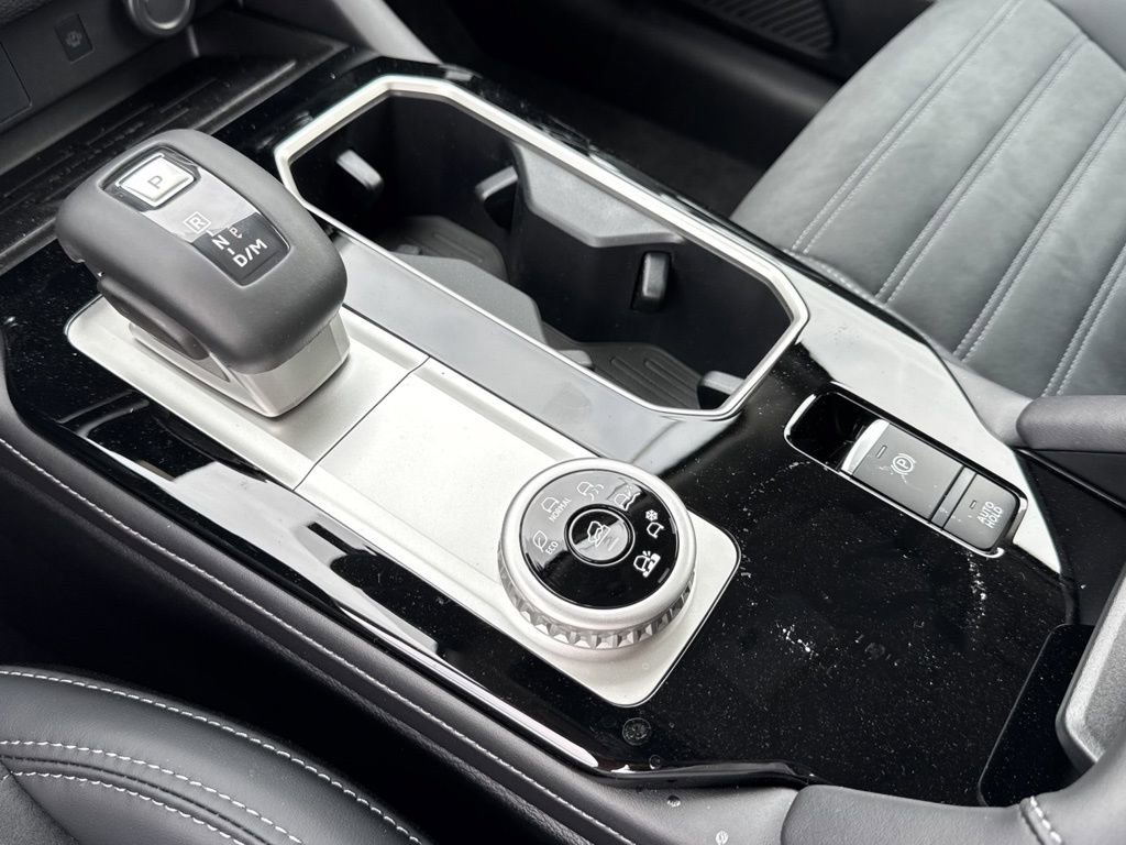 New 2026 Mitsubishi Outlander Trail Edition image 10