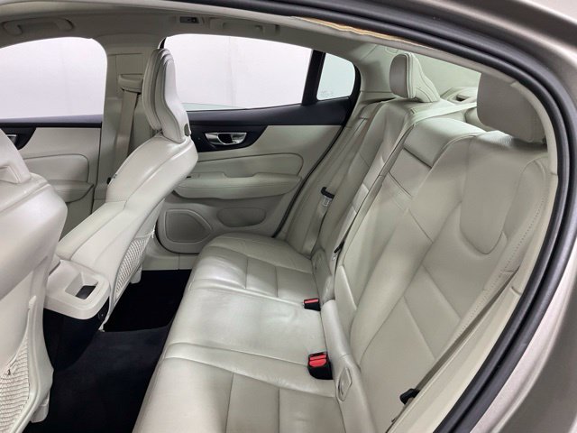 Used 2021 Volvo S60 T5 Momentum FWD image 34