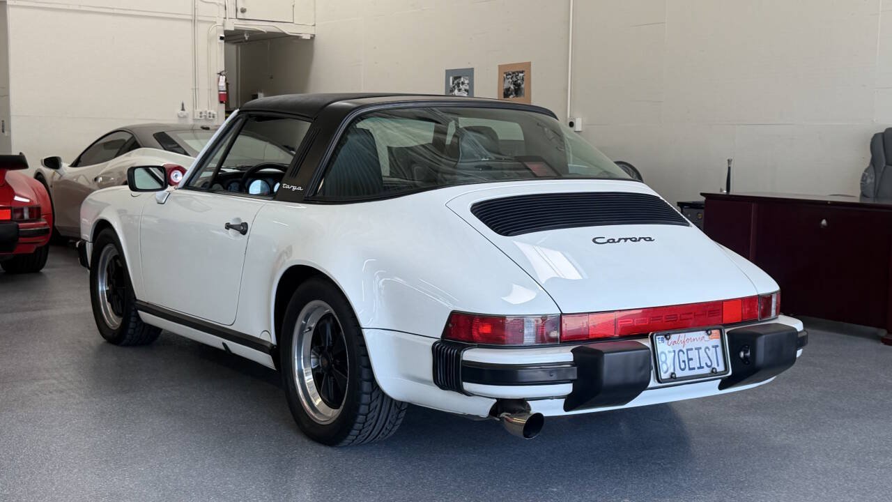 Used 1987 Porsche 911 Carrera RWD image 10