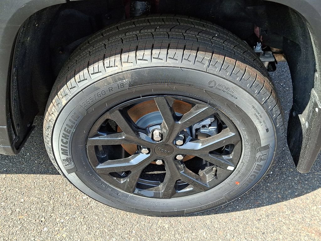 New 2026 Jeep Grand Cherokee Altitude AWD/4WD image 6