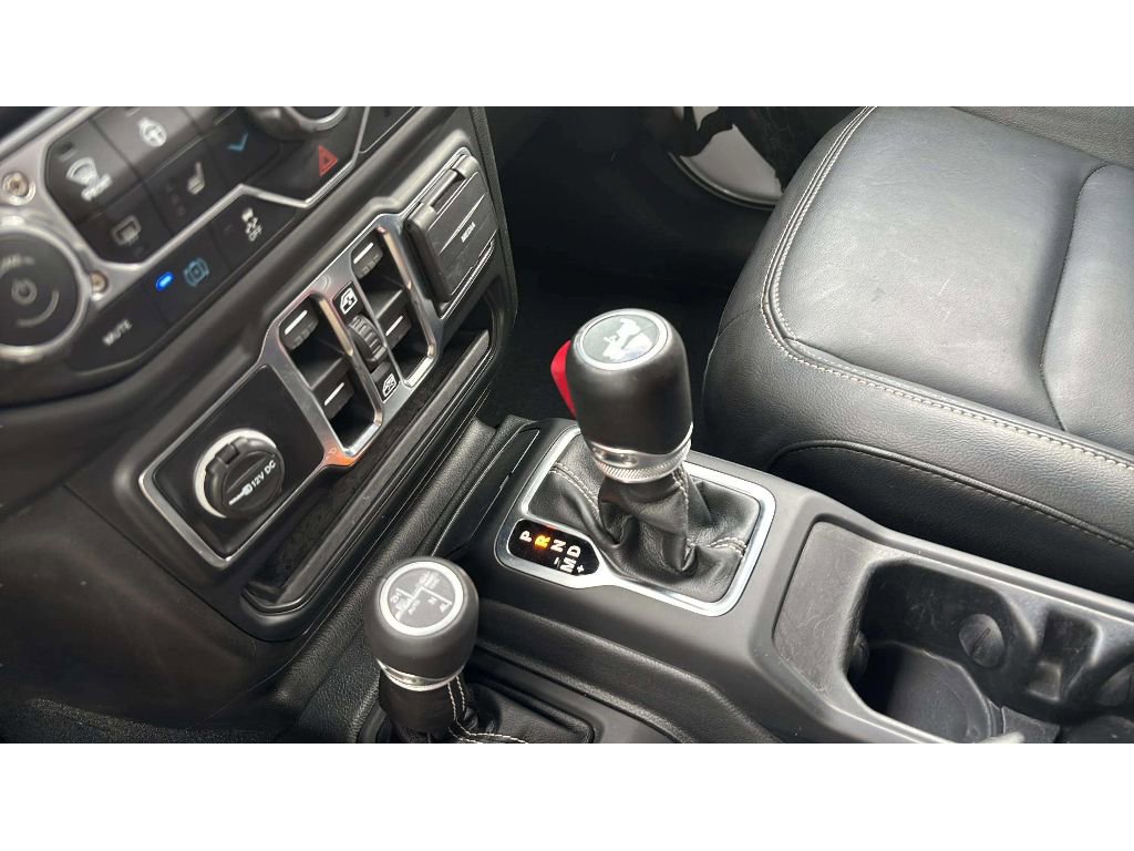 Used 2023 Jeep Wrangler Sahara w/ Cold Weather Group image 22