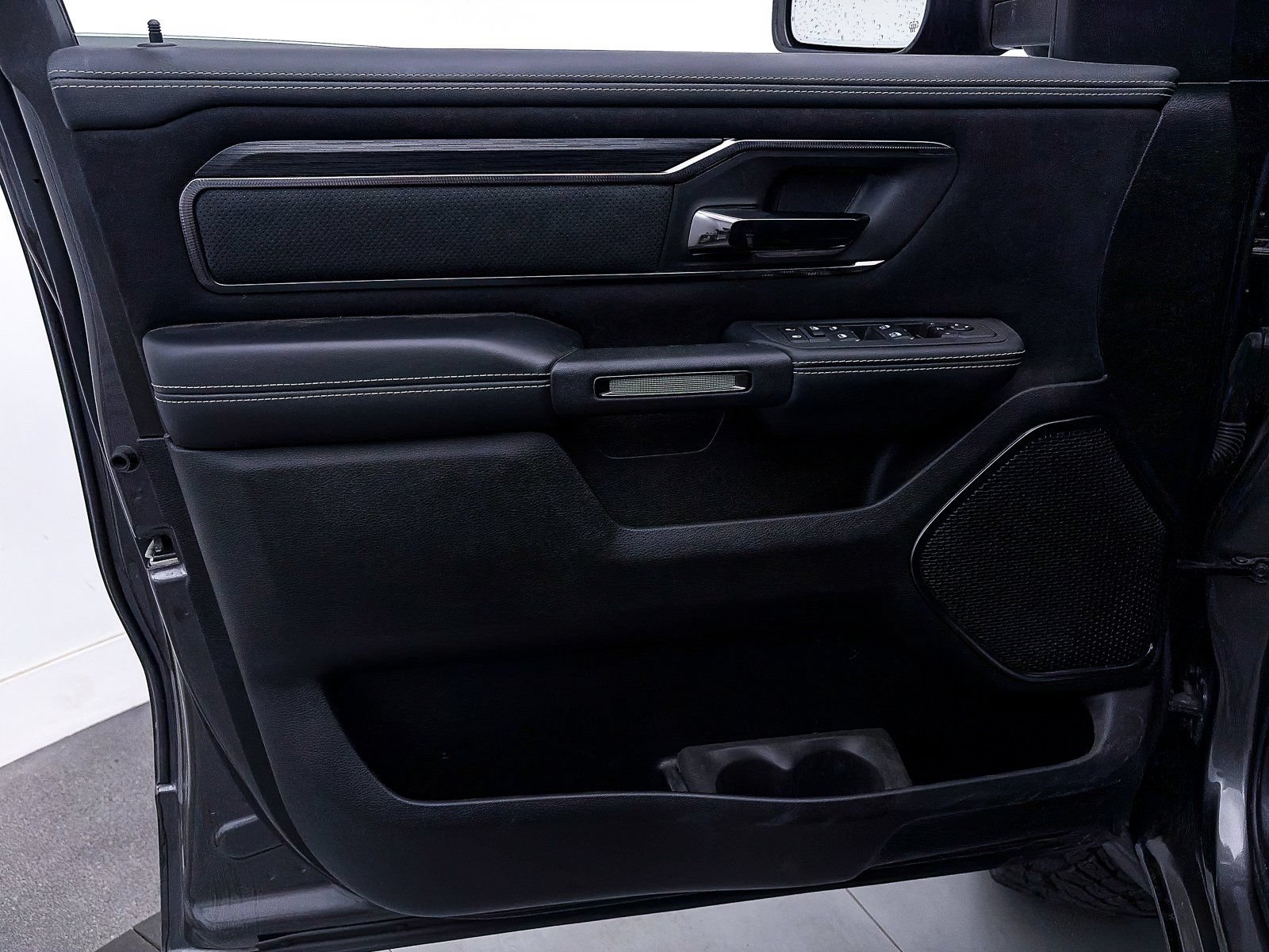 Used 2025 RAM 1500 RHO AWD/4WD image 17
