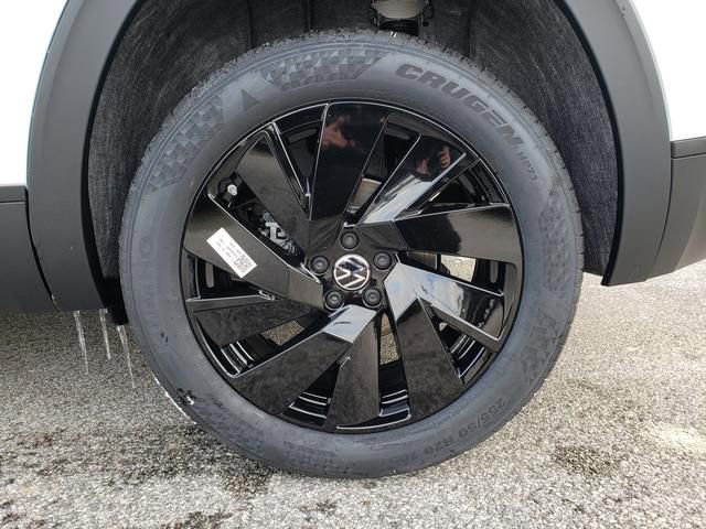 New 2026 Volkswagen Atlas Cross Sport SE image 12