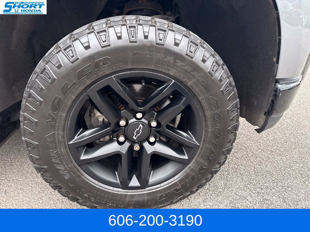 Used 2021 Chevrolet Silverado 1500 LT Trail Boss w/ Convenience Package II AWD/4WD image 4
