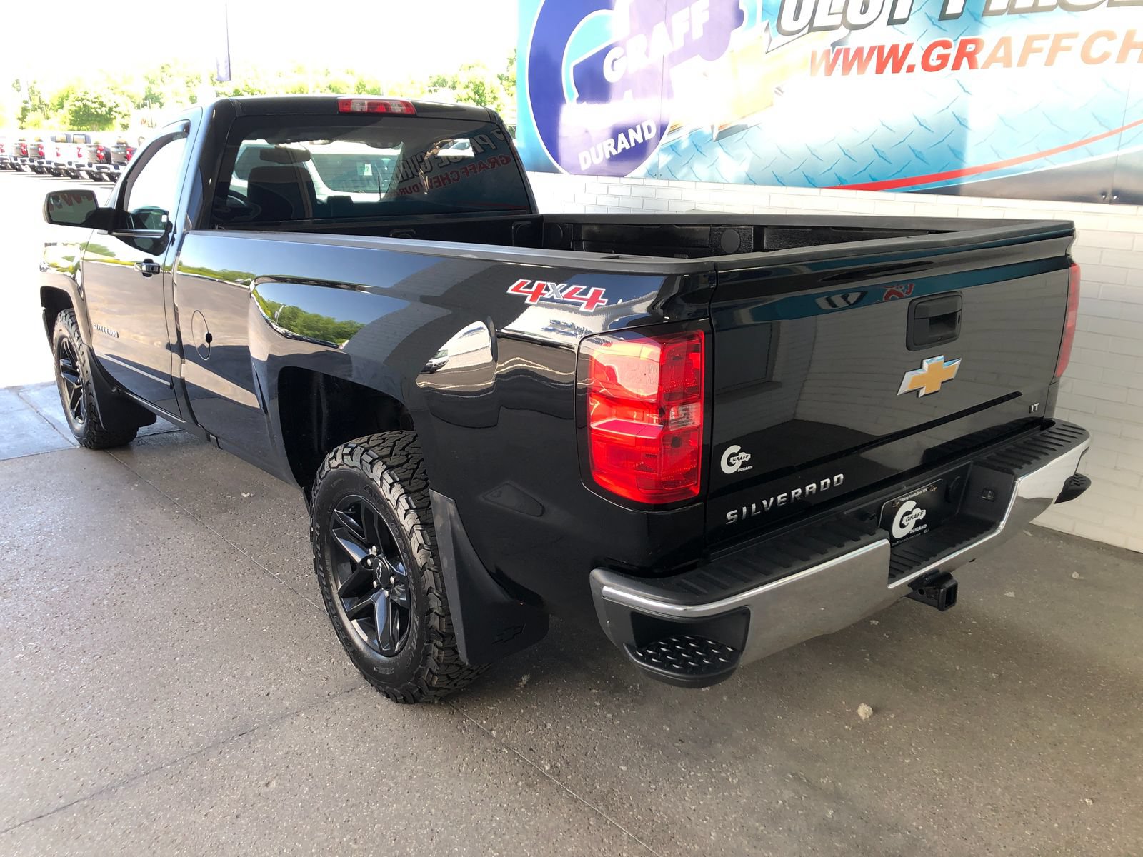 Used 2017 Chevrolet Silverado 1500 LT w/ LT Convenience Package AWD/4WD image 6
