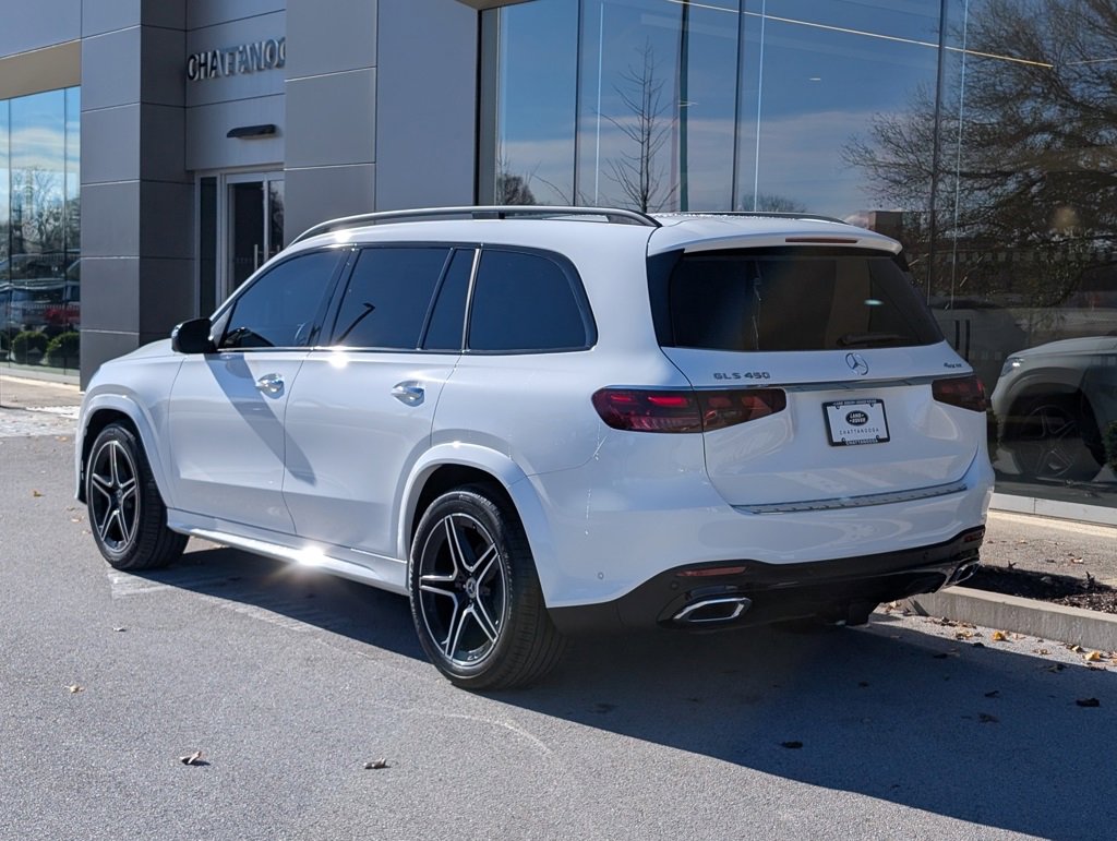 Used 2025 Mercedes-Benz GLS 450 4MATIC image 3
