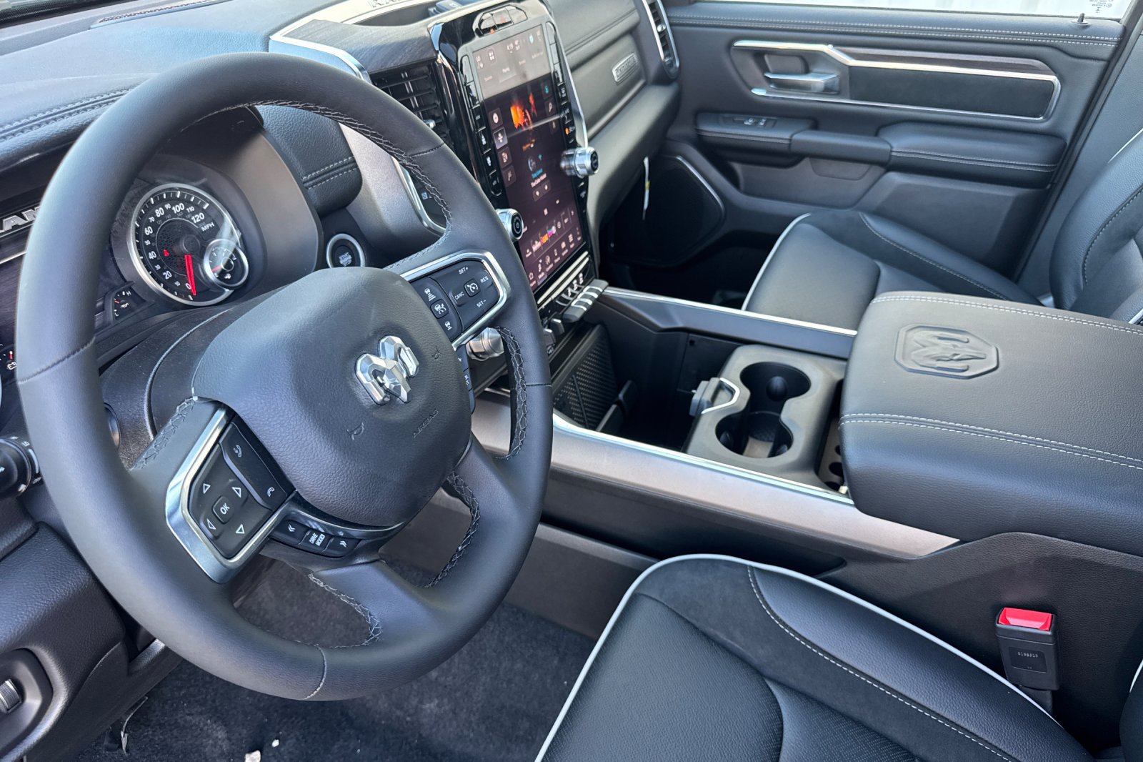 New 2026 RAM 1500 Laramie w/ Night Edition AWD/4WD image 9