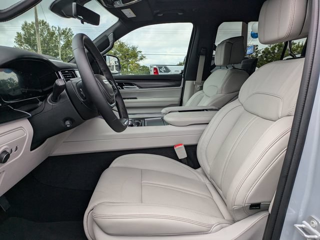 New 2026 Jeep Grand Wagoneer Summit w/ Rear Seat Video Group I AWD/4WD image 22