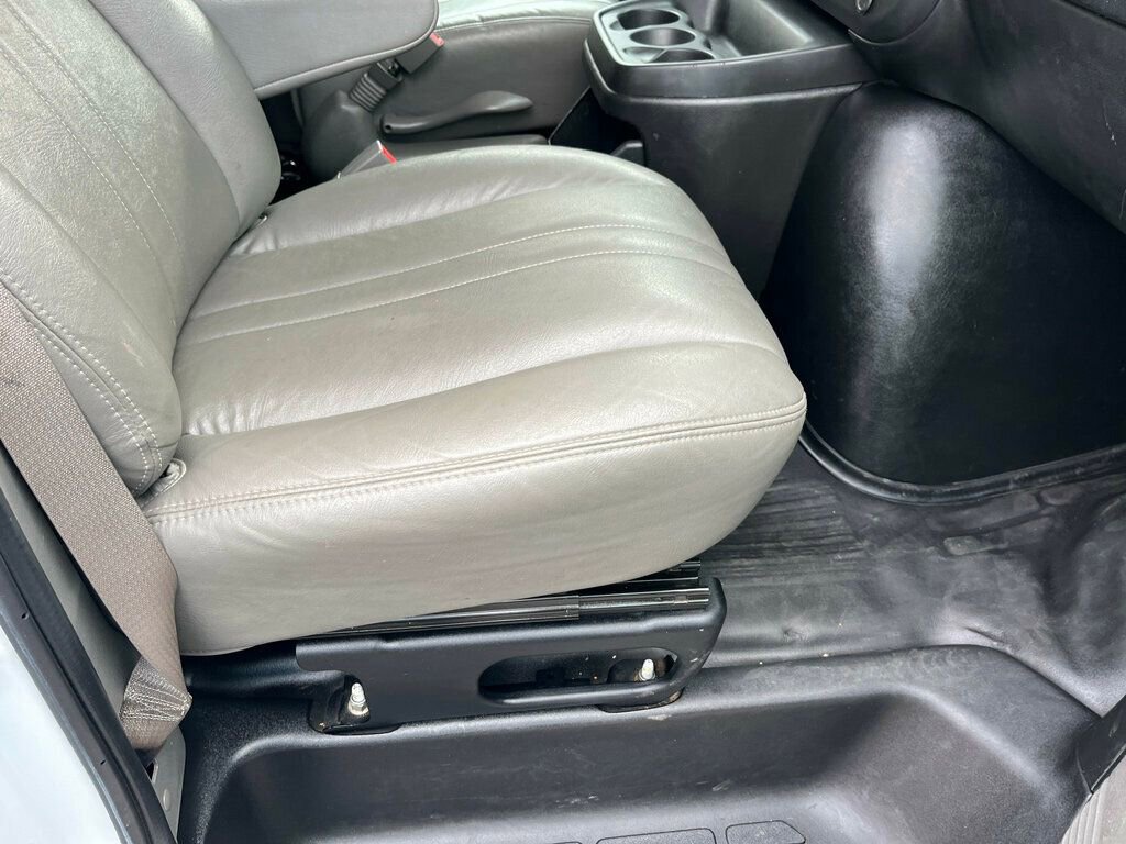 Used 2018 GMC Savana 2500 Extended image 15