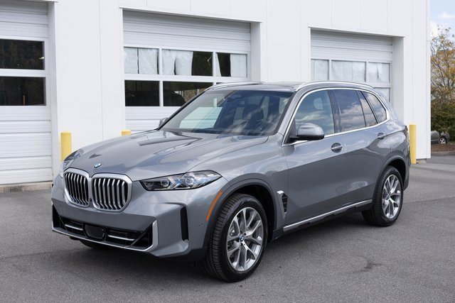 New 2026 BMW X5 xDrive40i image 1