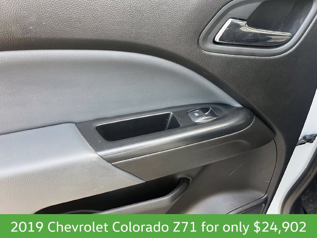Used 2019 Chevrolet Colorado Z71 AWD/4WD image 19