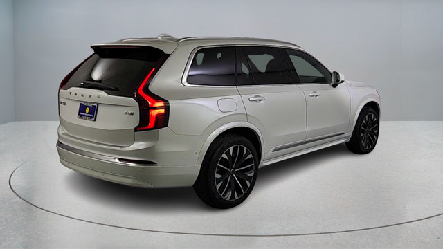 New 2026 Volvo XC90 T8 Plus w/ Protection Package Premier AWD/4WD image 7