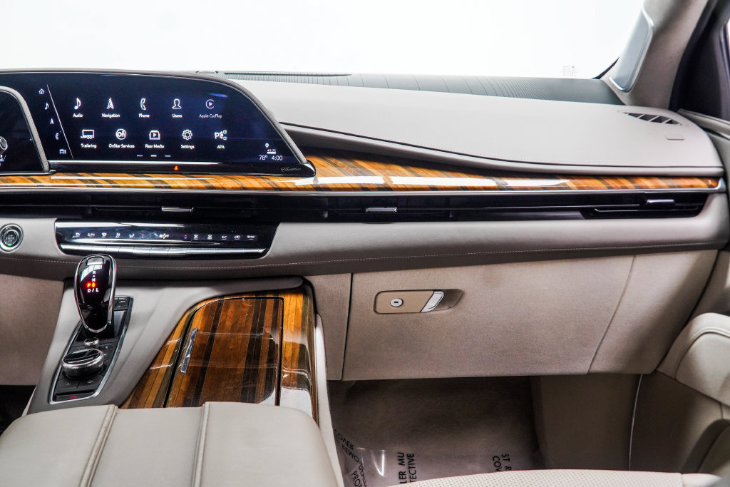 Used 2024 Cadillac Escalade Premium Luxury Platinum RWD image 25