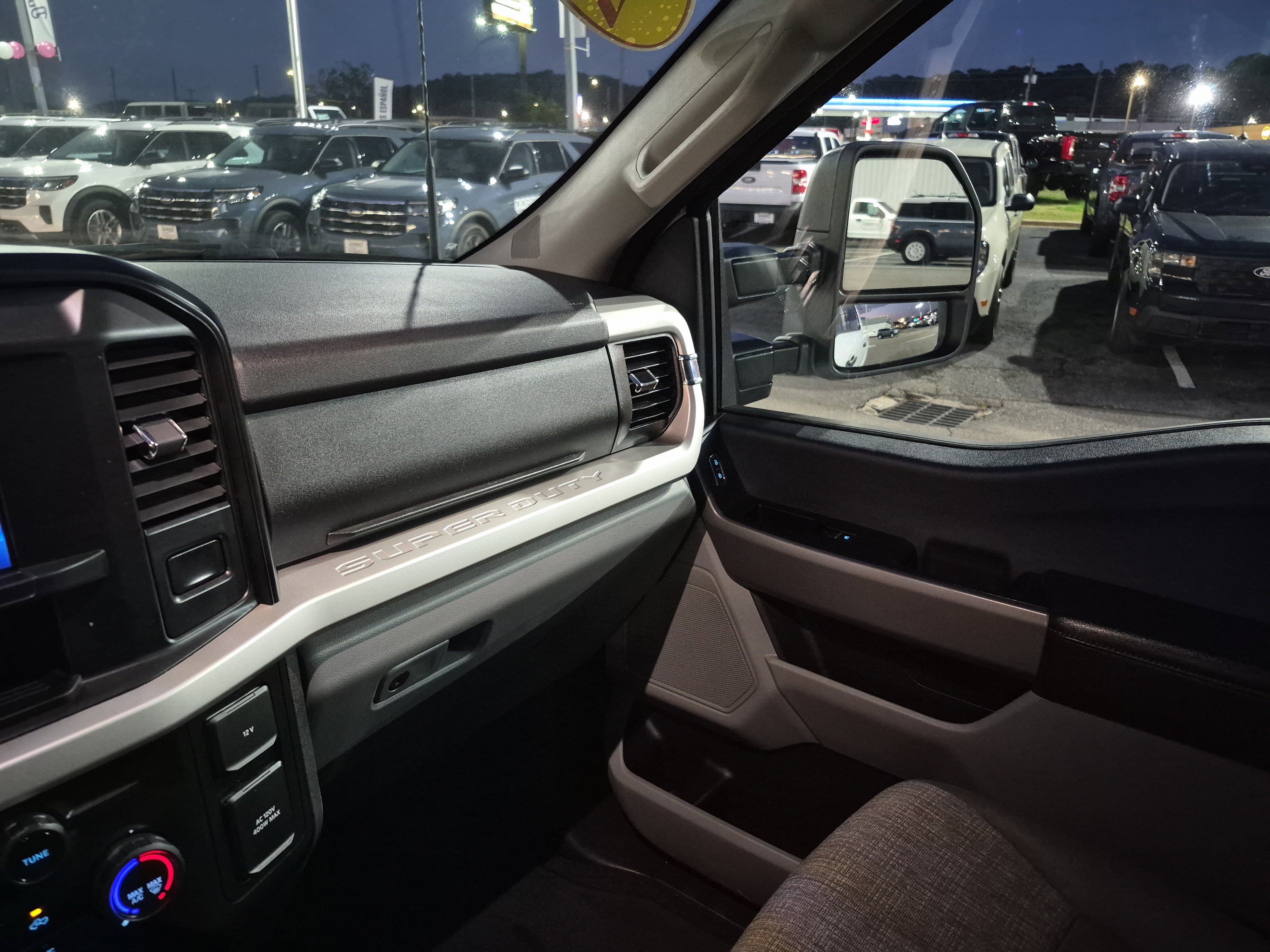 Used 2024 Ford F250 XLT image 22