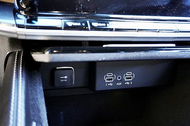 Used 2023 Jeep Wagoneer 2WD image 36