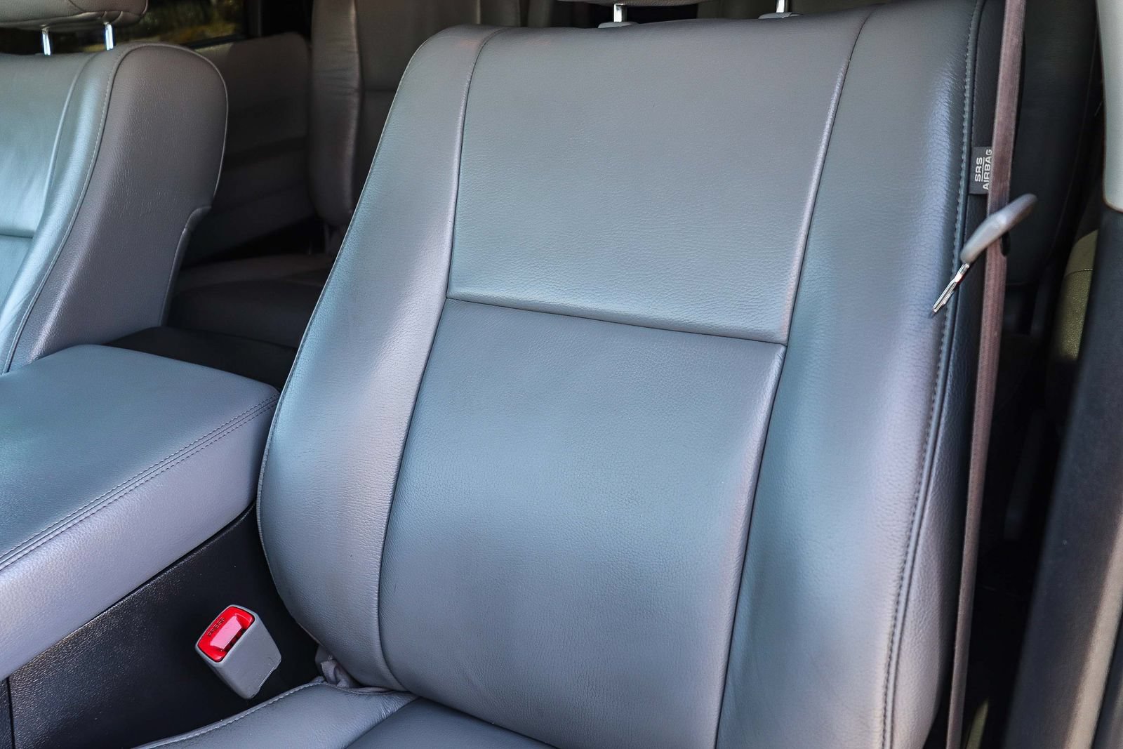 Used 2016 Toyota Sequoia Limited w/ Safety & Convenience Package AWD/4WD image 32